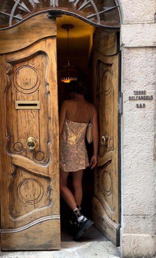 Torre Dell'Angelo B&B 代森扎诺-德尔加达 外观 照片